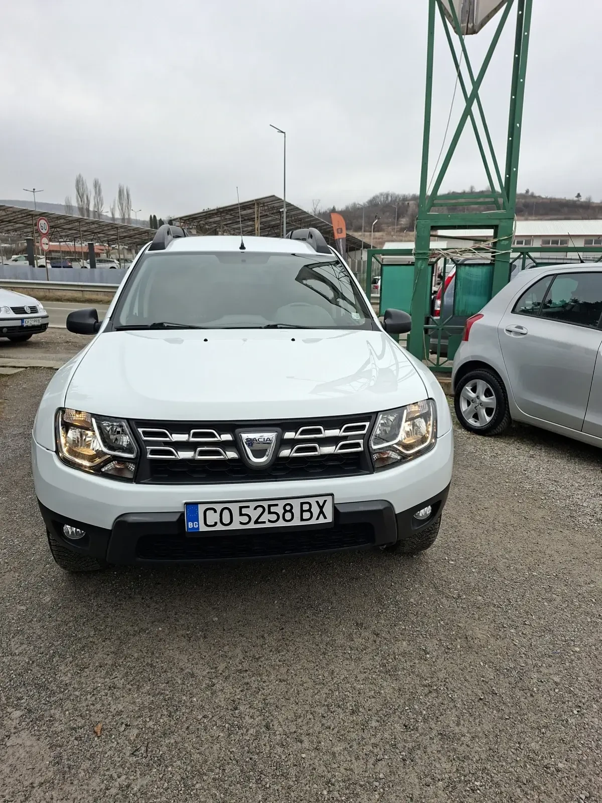 Dacia Duster 1.6I GPL NAVI - изображение 2