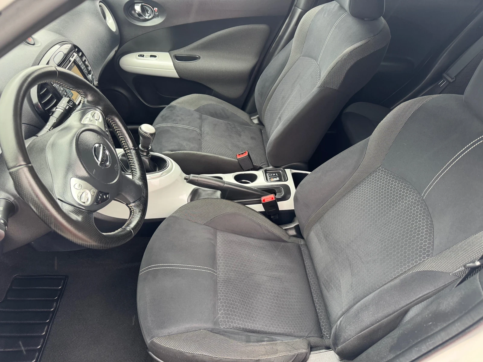 Nissan Juke 1.2  BLACK EDITION  - изображение 9