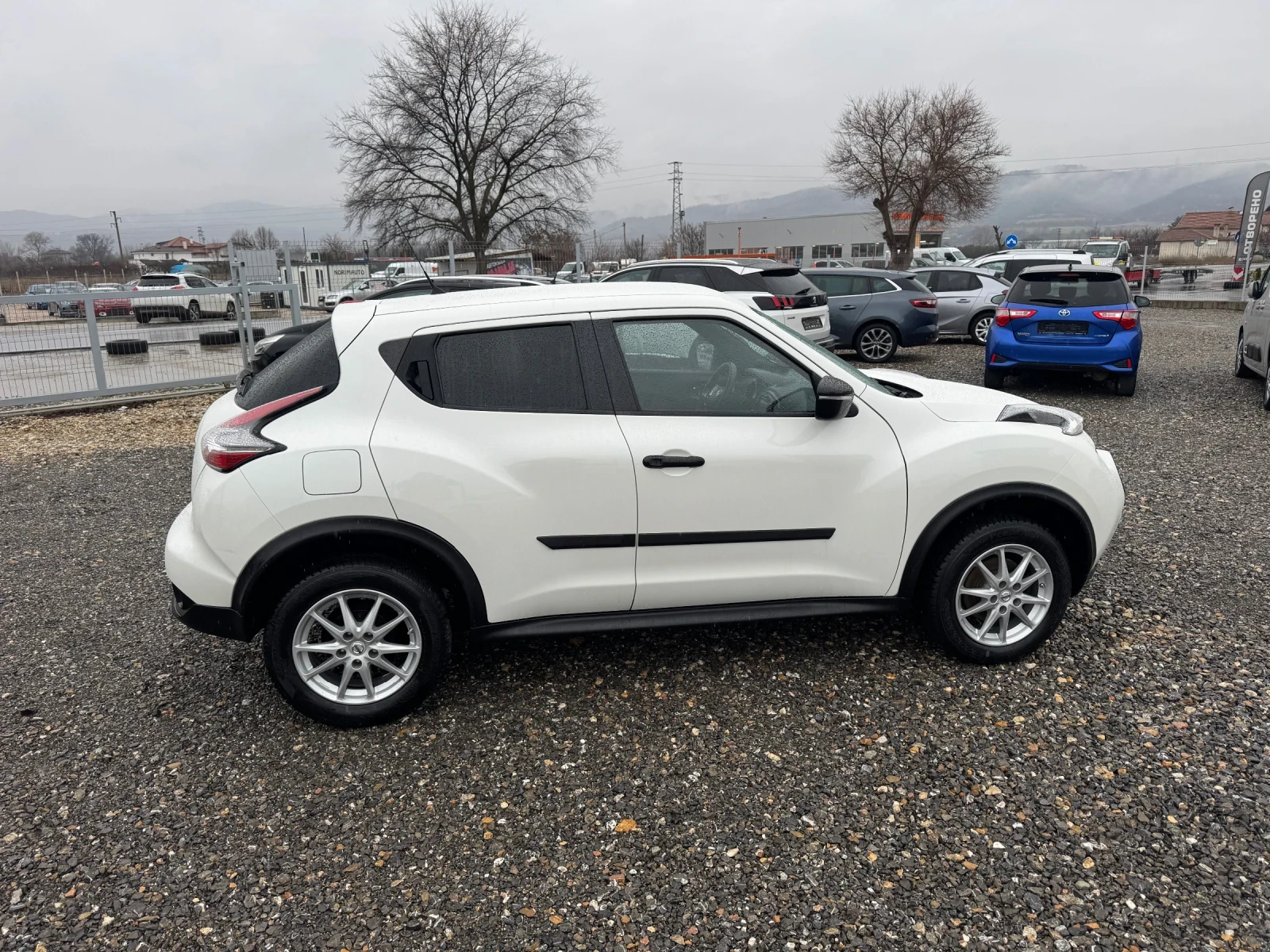 Nissan Juke 1.2  BLACK EDITION  - изображение 6