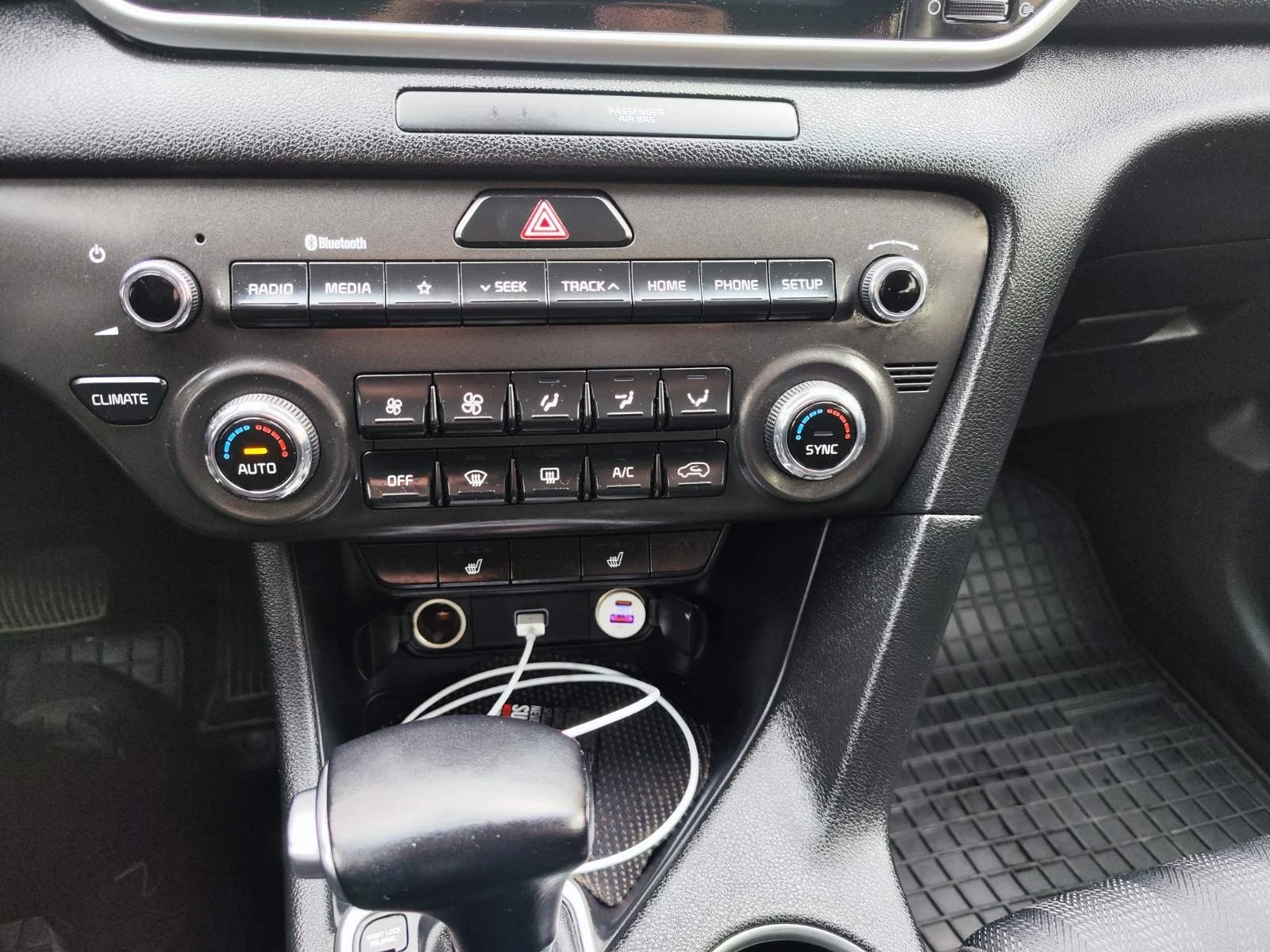 Kia Sportage, снимка 15 - Автомобили и джипове - 53565188