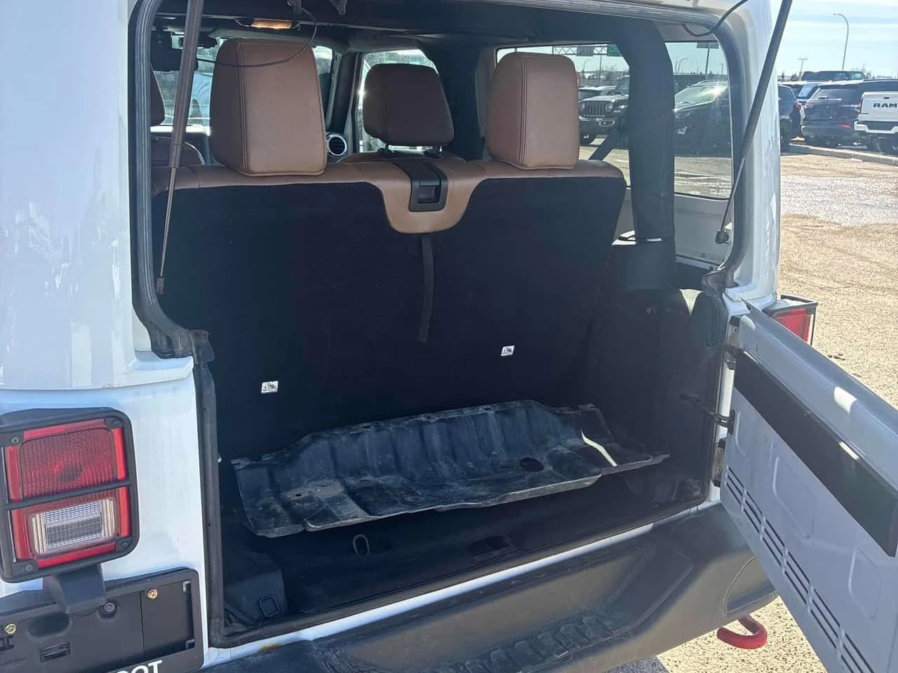 Jeep Wrangler * Rubicon* KEYLESS* NAVI* ПОДГРЕВ* , снимка 15 - Автомобили и джипове - 54165473