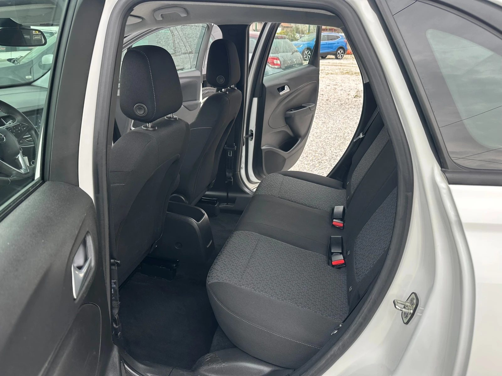 Opel Crossland X 1.5D* LED* NAVI, снимка 11 - Автомобили и джипове - 54224417