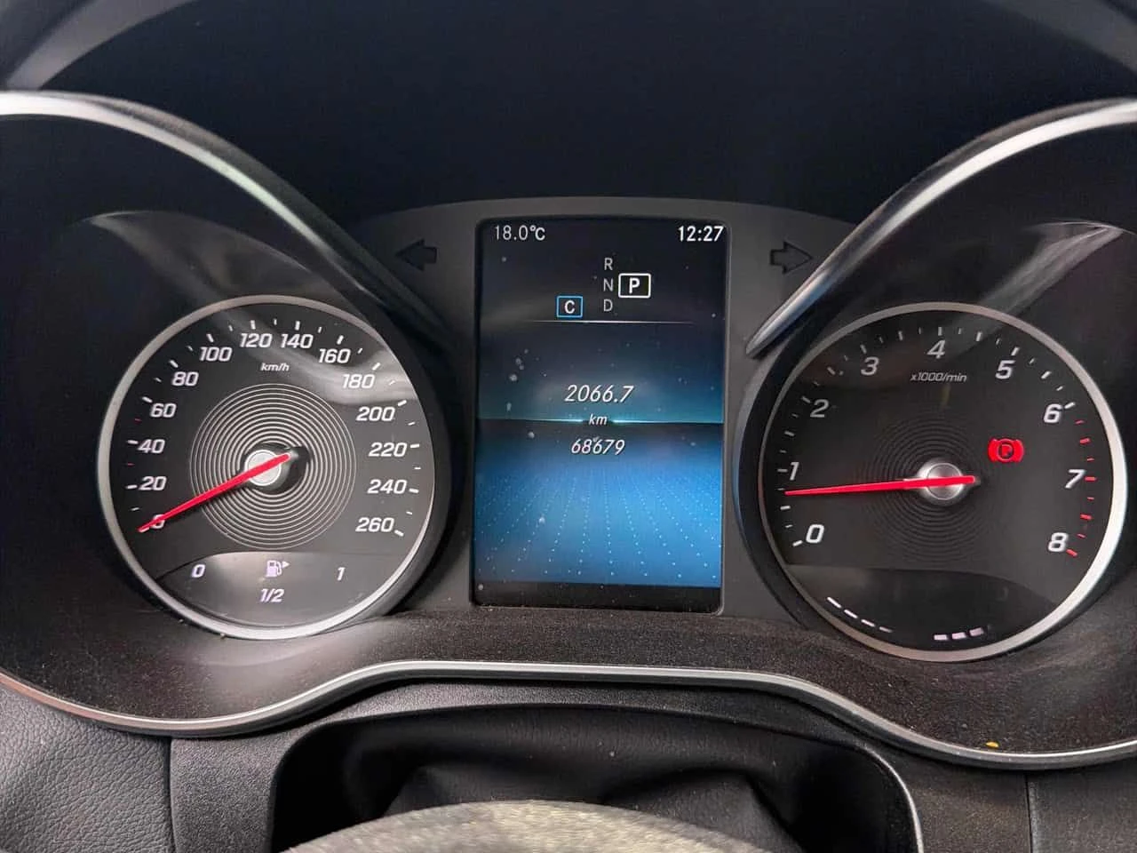 Mercedes-Benz GLC 300 ПАНОРАМА/ОТ ПРЕДСТАВИТЕЛСТВО НА MERCEDES, снимка 8 - Автомобили и джипове - 54232145