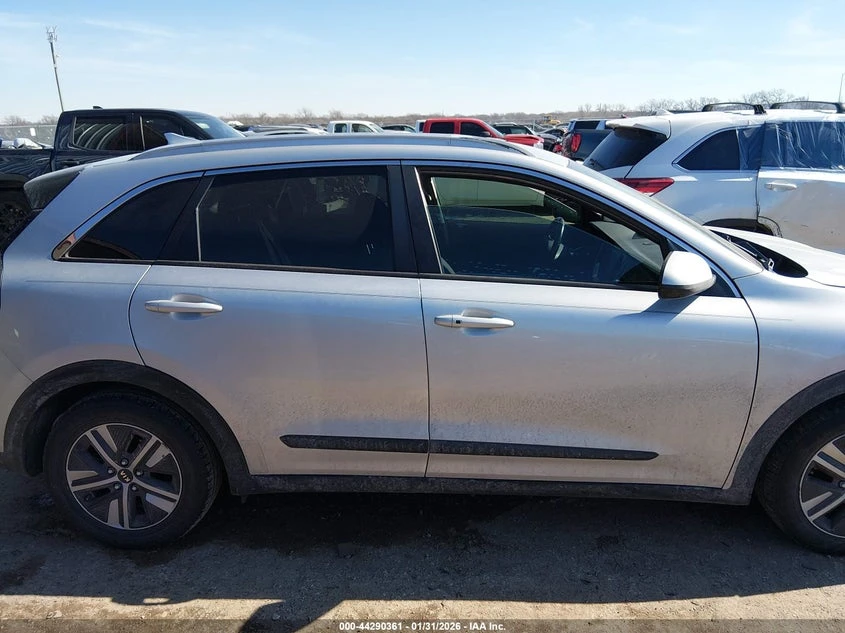 Kia Niro LXS * КРАЙНА ЦЕНА* , снимка 13 - Автомобили и джипове - 54491441