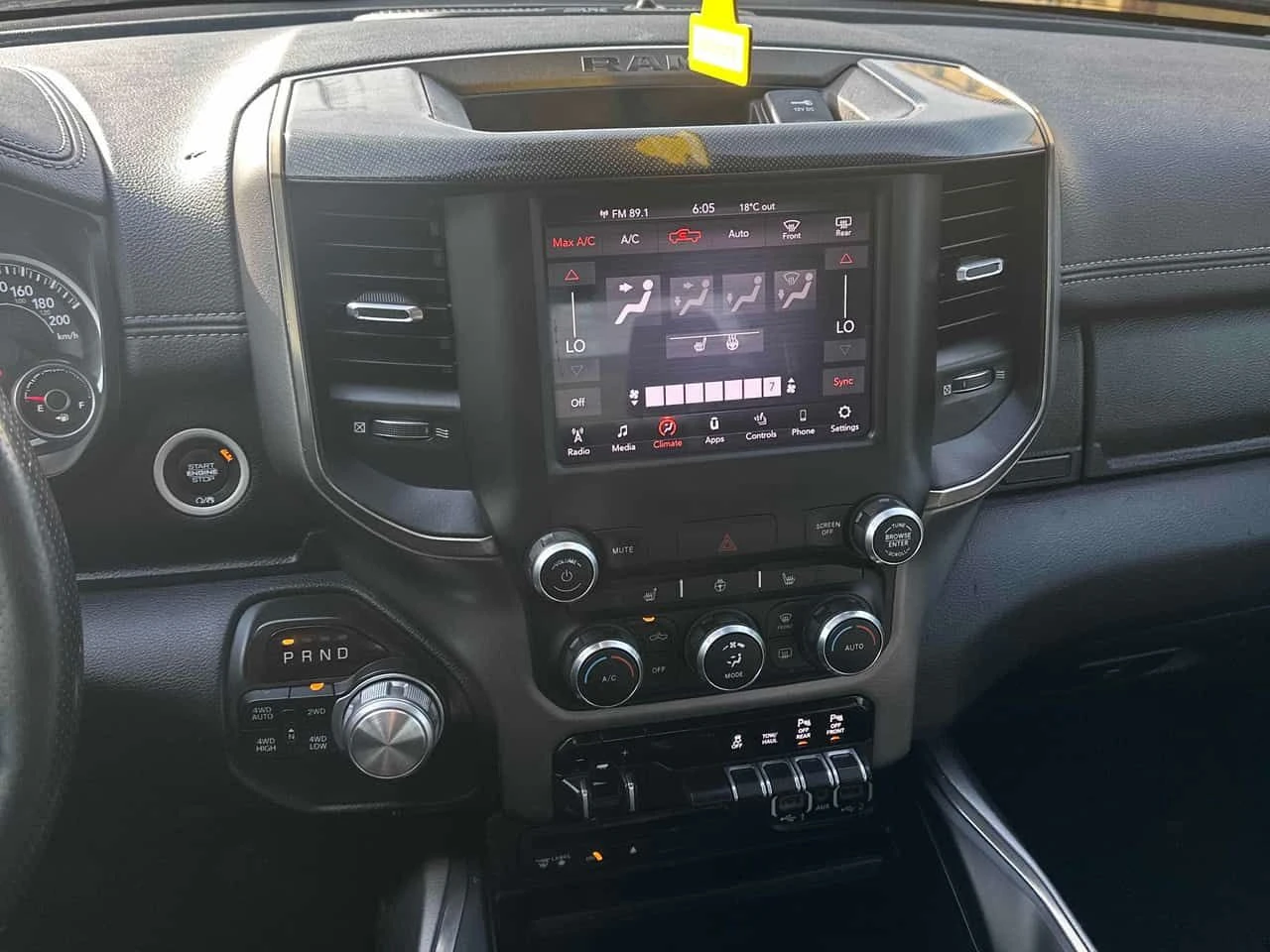 Dodge RAM 1500 * Sport * CARFAX * ОПЦИЯ ЗА ФИНАНСИРАНЕ, снимка 9 - Автомобили и джипове - 55222579
