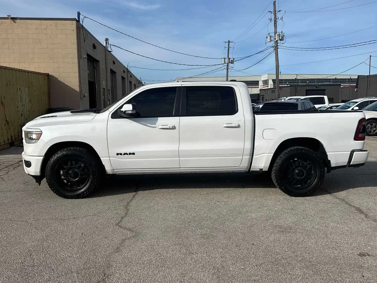 Dodge RAM 1500 * Sport * CARFAX * ОПЦИЯ ЗА ФИНАНСИРАНЕ, снимка 2 - Автомобили и джипове - 55222579