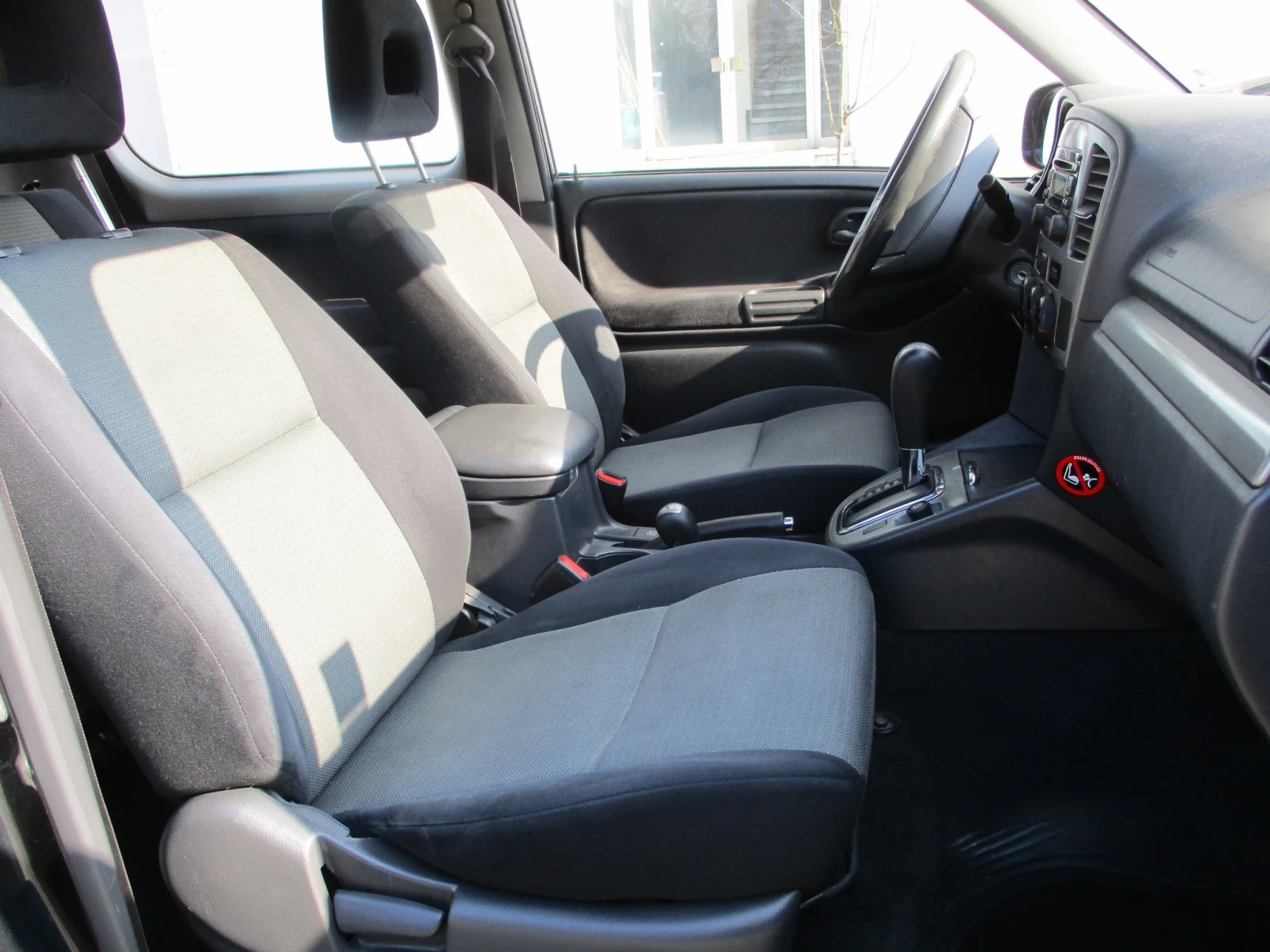 Suzuki Grand vitara 1.6, снимка 6 - Автомобили и джипове - 55263464