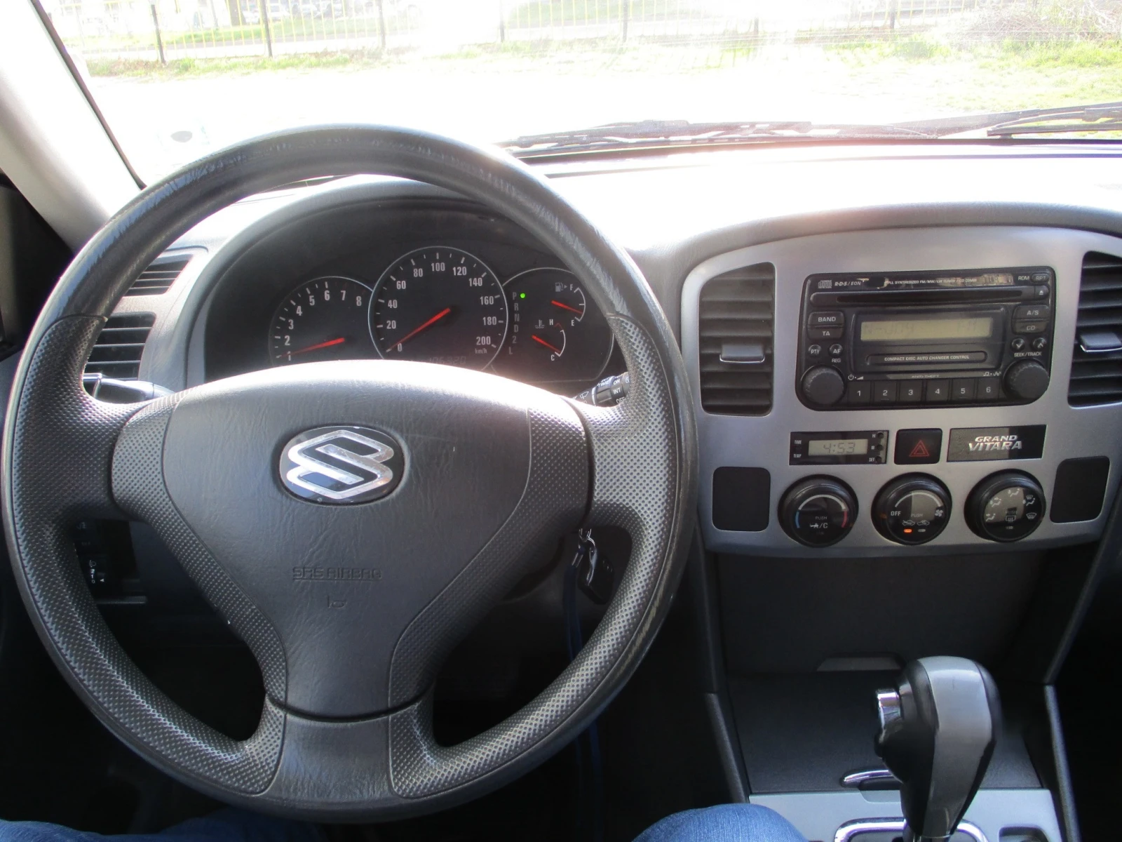 Suzuki Grand vitara 1.6, снимка 9 - Автомобили и джипове - 55263464