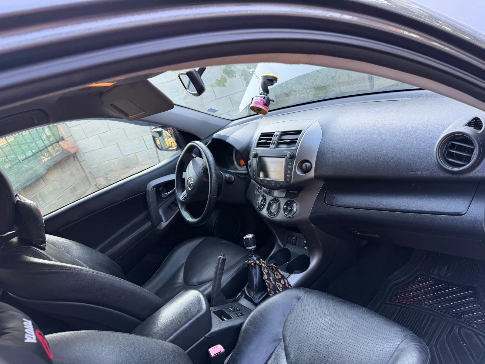 Toyota Rav4 Toyota RAV4 2.2 D-4D 150 к.с. 4x4 MT Executive (20, снимка 4 - Автомобили и джипове - 55479445