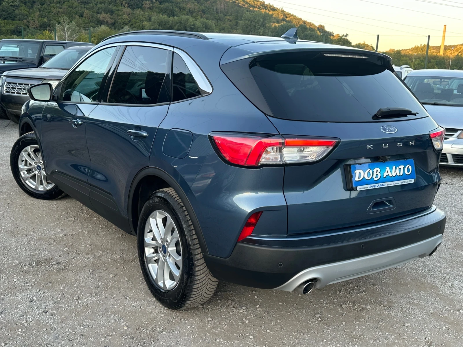 Ford Kuga 1.5TDCI-TITANIUM-АВТОМАТ-ЛЕД-НАВИ-КАМЕРА-ДИГИТАЛ, снимка 4 - Автомобили и джипове - 55739622