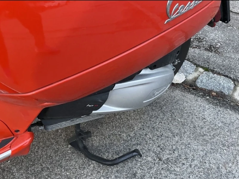 Vespa GTS Първи собственик! Като нов! 2500км., снимка 8 - Мотоциклети и мототехника - 52773852