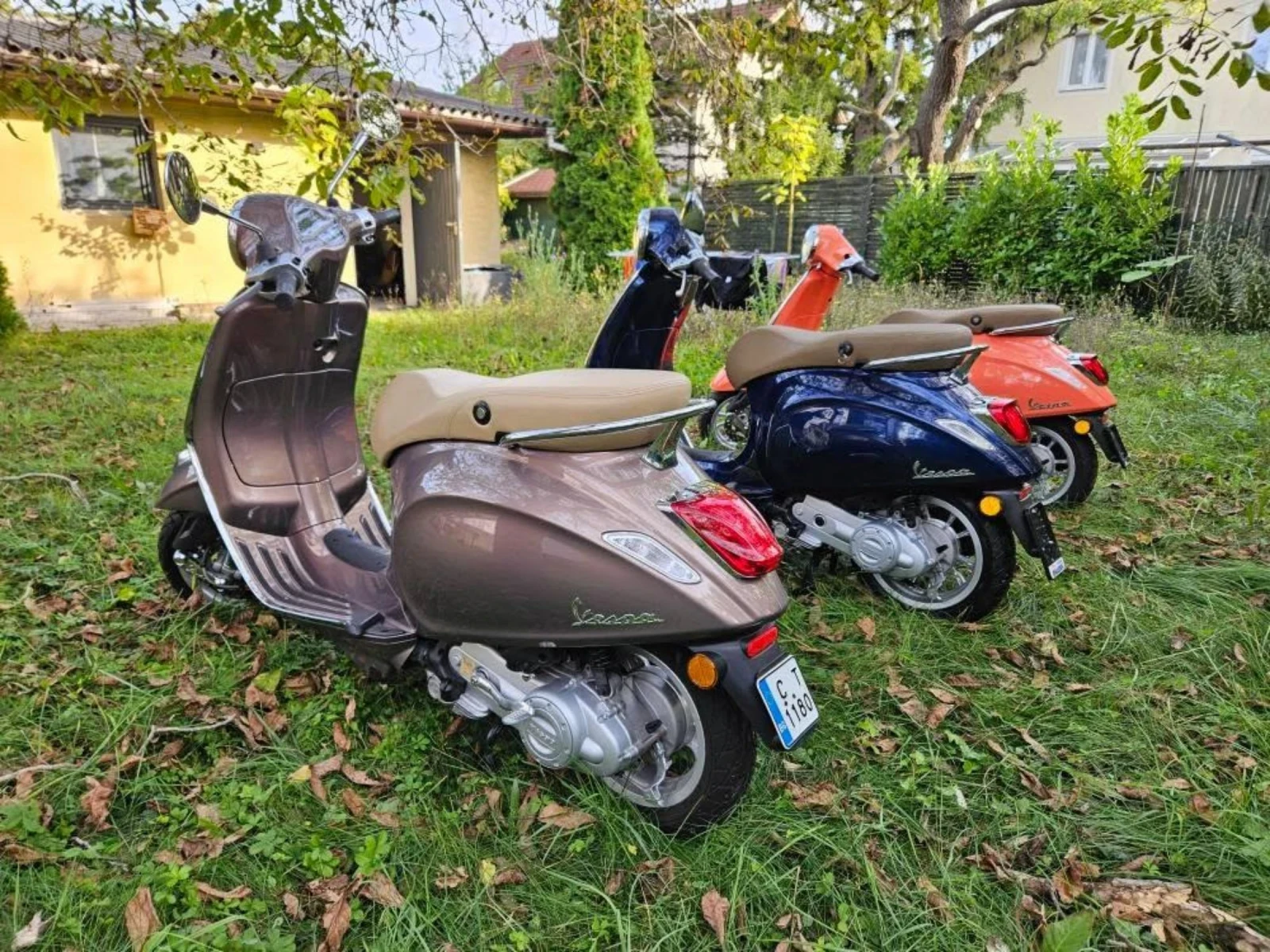 Vespa GTS Първи собственик! Като нов! 2500км., снимка 10 - Мотоциклети и мототехника - 52773852