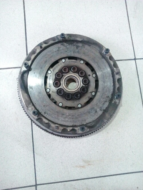 маховик волво В40 Т4