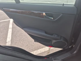Mercedes-Benz C 320 C320, снимка 12