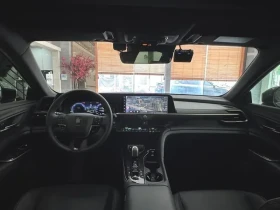 Toyota Crown * 2.5 * 4WD * HYBRID - 30200 € / 59066.07 лв. - 11674419 15