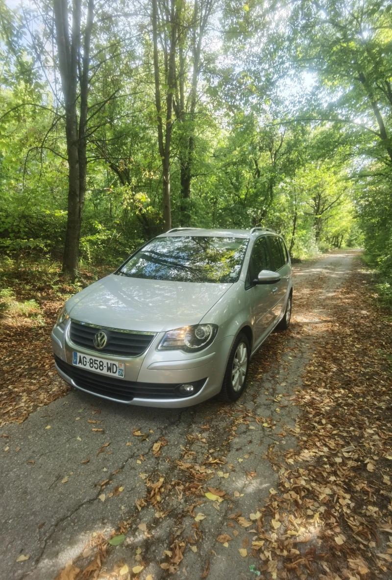 VW Touran 1.9TDI, снимка 2 - Автомобили и джипове - 47336615