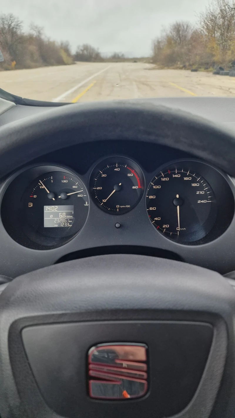 Seat Altea 1.6 TDI, снимка 13 - Автомобили и джипове - 49610173