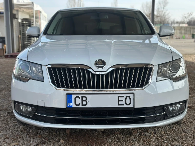 Skoda Superb, снимка 8 - Автомобили и джипове - 49149982