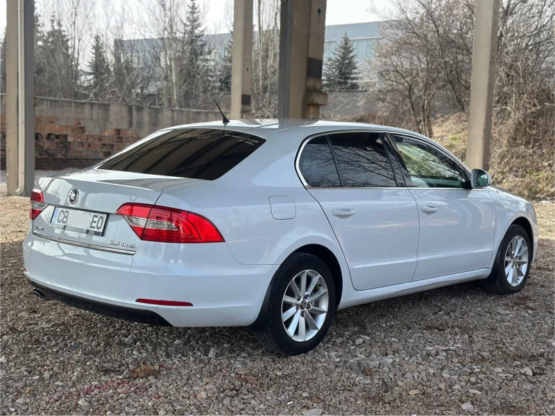 Skoda Superb, снимка 5 - Автомобили и джипове - 49149982