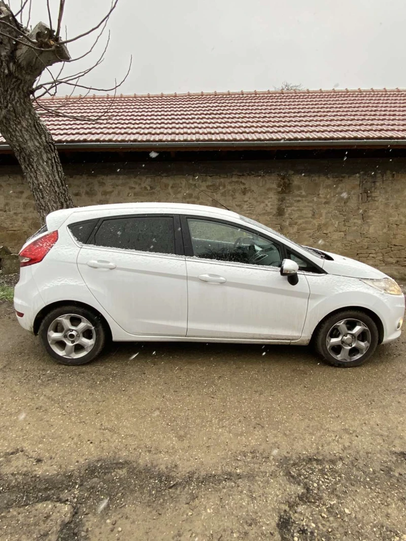 Ford Fiesta 1.4 TDCI, снимка 3 - Автомобили и джипове - 49154709