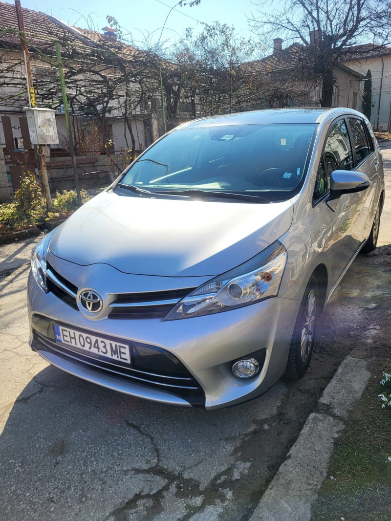 Toyota Verso, снимка 14 - Автомобили и джипове - 49460600