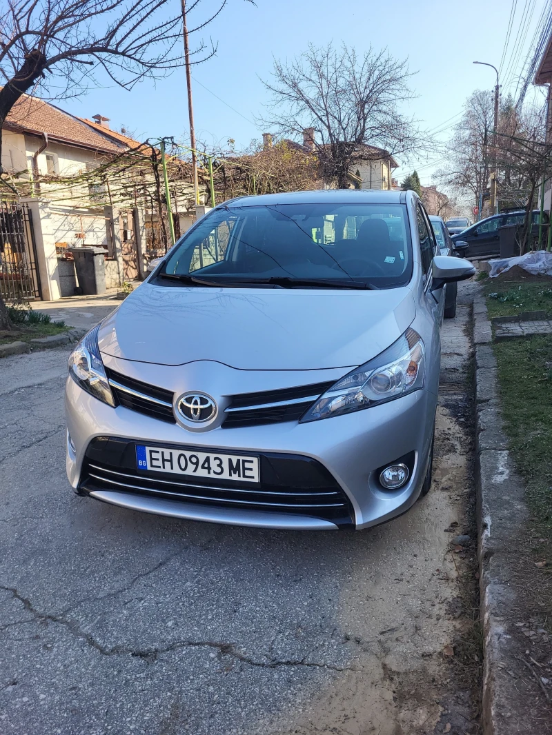 Toyota Verso, снимка 1 - Автомобили и джипове - 49460600