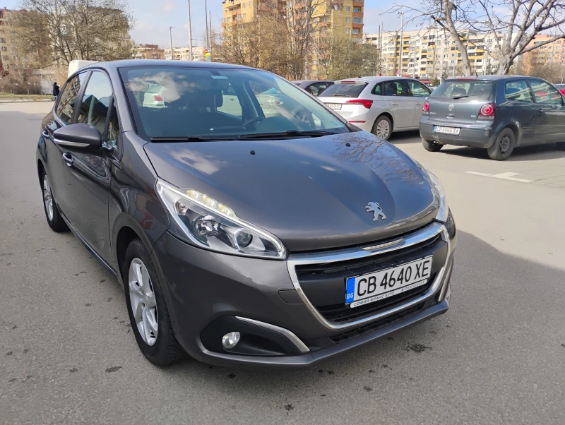 Peugeot 208 1.2, снимка 1 - Автомобили и джипове - 49534220