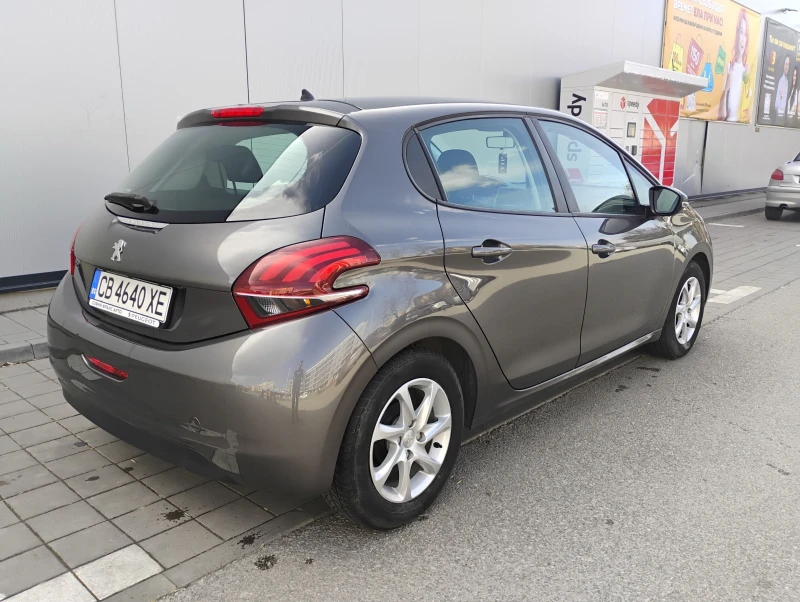 Peugeot 208 1.2, снимка 6 - Автомобили и джипове - 49534220