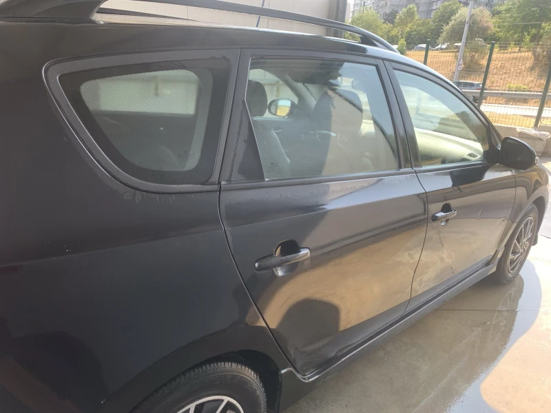 Hyundai I30 1.6 CRDI, снимка 5 - Автомобили и джипове - 51270896