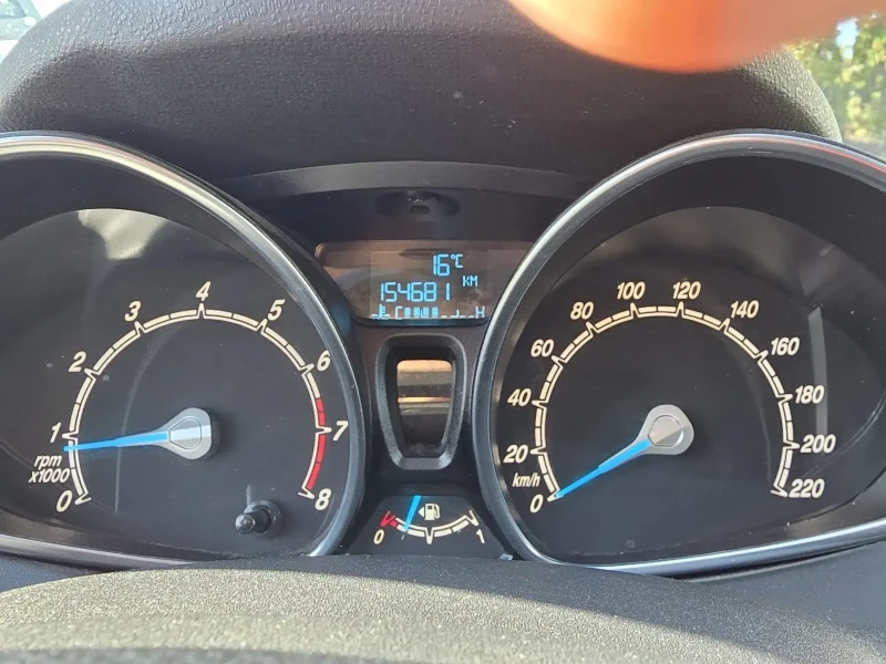 Ford Fiesta ГАЗ, снимка 8 - Автомобили и джипове - 52227738