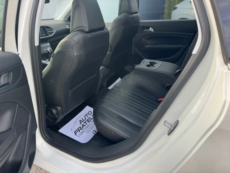 Peugeot 308 2.0HDI FULL* ЛИЗИНГ БЕЗ ДОКАЗАН ДОХОД* БАРТЕР, снимка 12 - Автомобили и джипове - 53123149