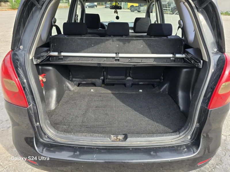 Toyota Corolla verso 2.0 d4d, снимка 11 - Автомобили и джипове - 53499970