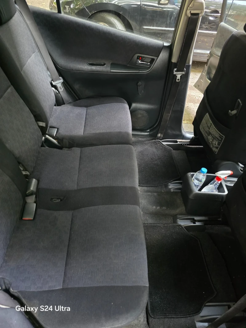 Toyota Corolla verso 2.0 d4d, снимка 9 - Автомобили и джипове - 53499970