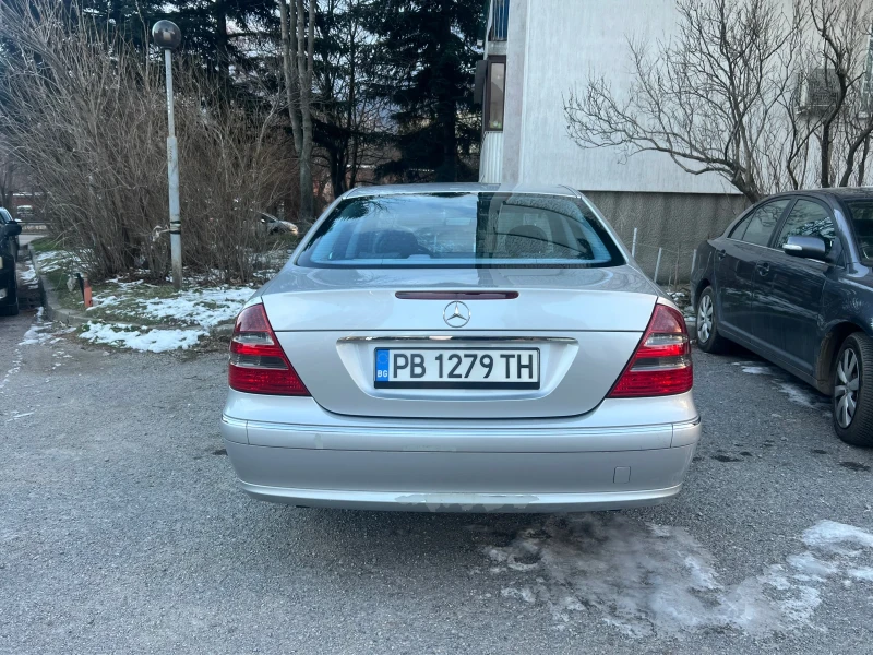 Mercedes-Benz E 280, снимка 5 - Автомобили и джипове - 53542538