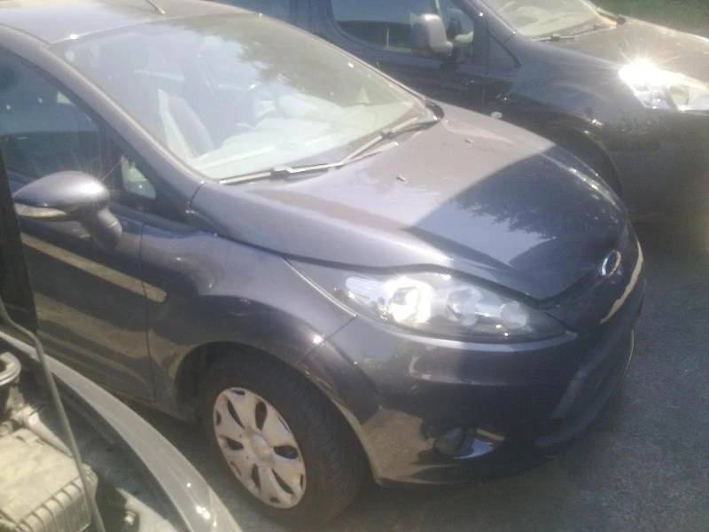 Ford Fiesta 1.4 i 16V, снимка 2 - Автомобили и джипове - 48320080