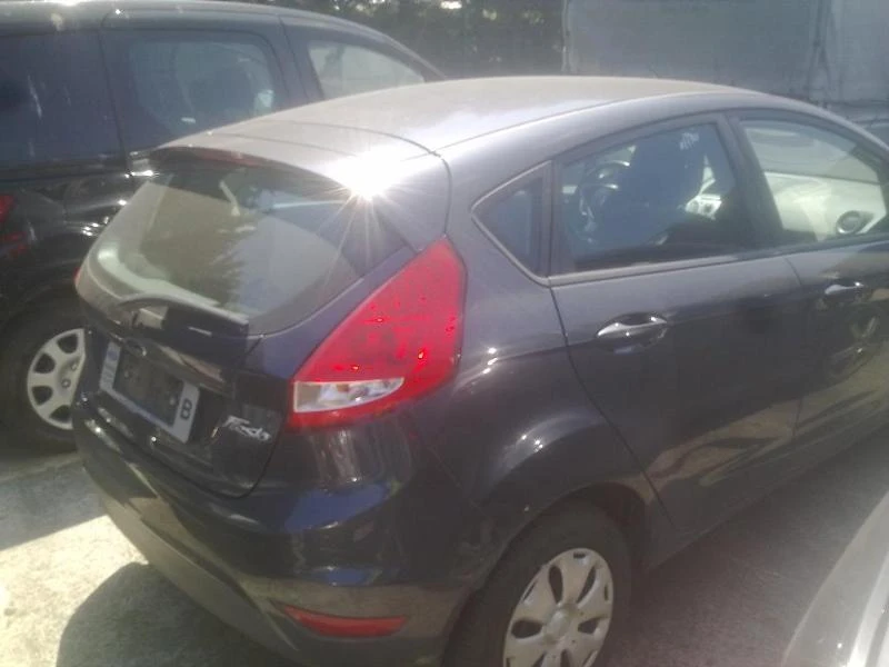 Ford Fiesta 1.4 i 16V, снимка 4 - Автомобили и джипове - 48320080