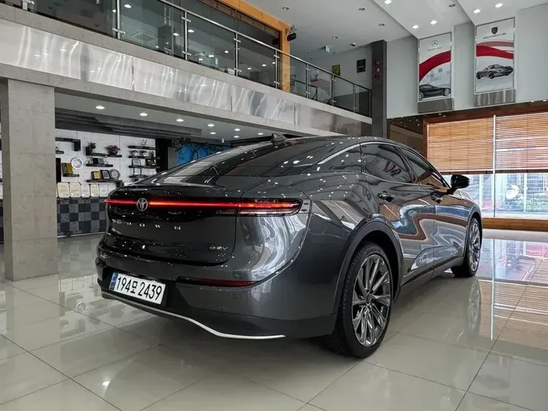 Toyota Crown * 2.5 * 4WD * HYBRID | Mobile.bg � ����������� 3