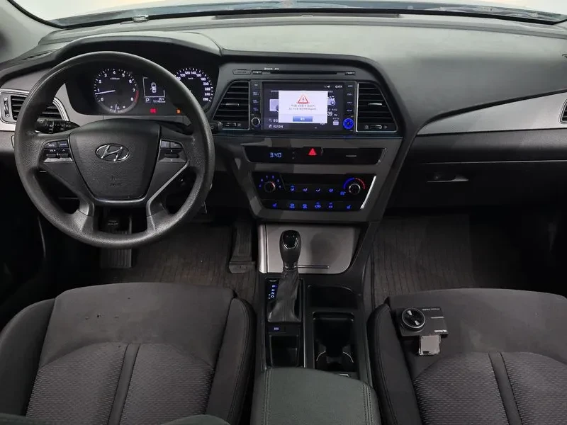 Hyundai Sonata 2.0 STYLE, снимка 7 - Автомобили и джипове - 56159763