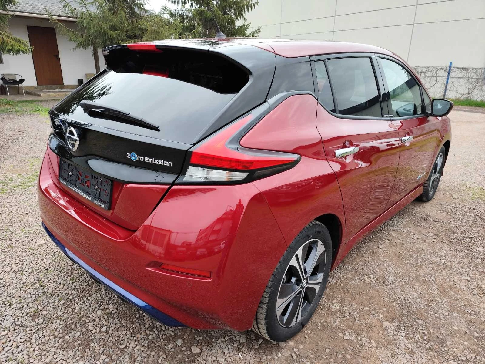 Nissan Leaf  N-Connecta , 150 к.с - изображение 7