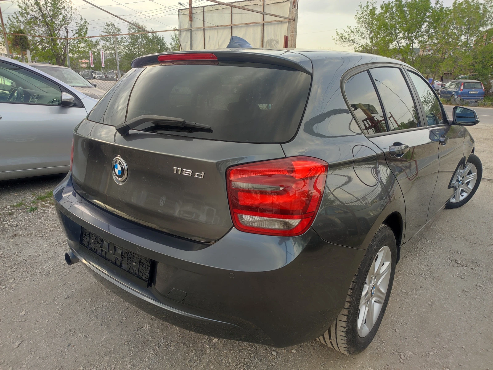 BMW 118 2.0d/АВТОМАТИК/НАВИГАЦИЯ/ПАРКТРОНИК/ТОП СЪСТОЯНИЕ  - изображение 4