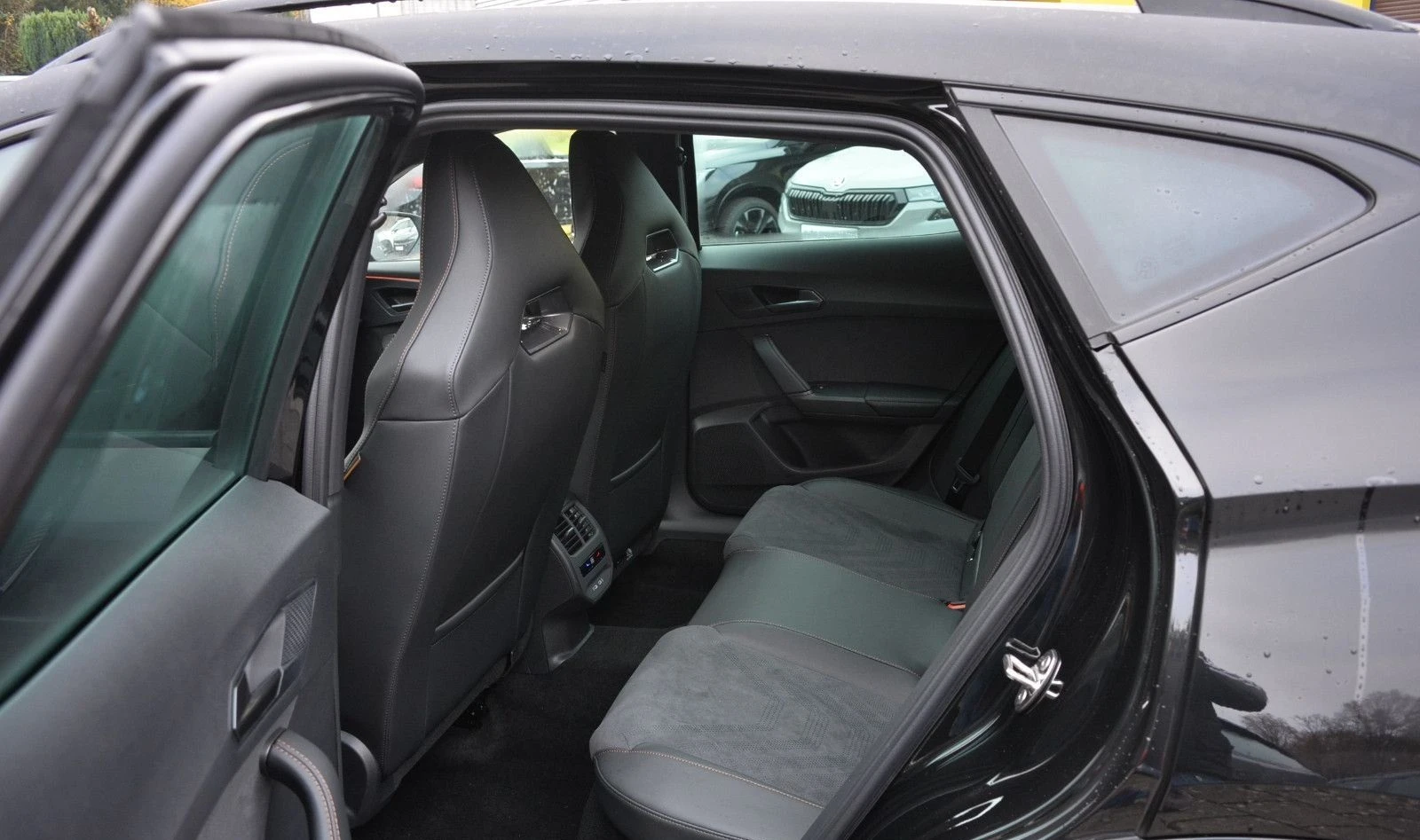 Cupra Formentor VZ* 2.0 TSI* NEW* 4X4* DISTRONIC* KEYLESS*  | Mobile.bg   12