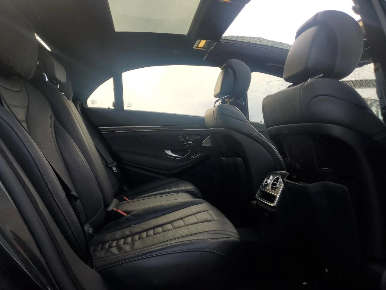 Mercedes-Benz S 550 4MATIC Burmester* 360* Нощ.виждане* Дистроник* 9GT - изображение 10