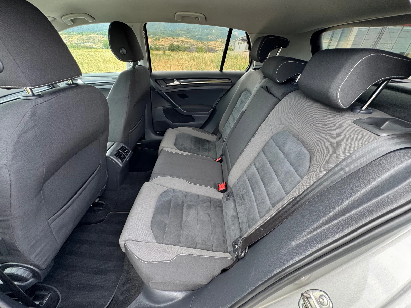 VW Golf VII 2.0 TDI / HIGHLINE / NAVI / PARKTRONIC/ | Mobile.bg   14