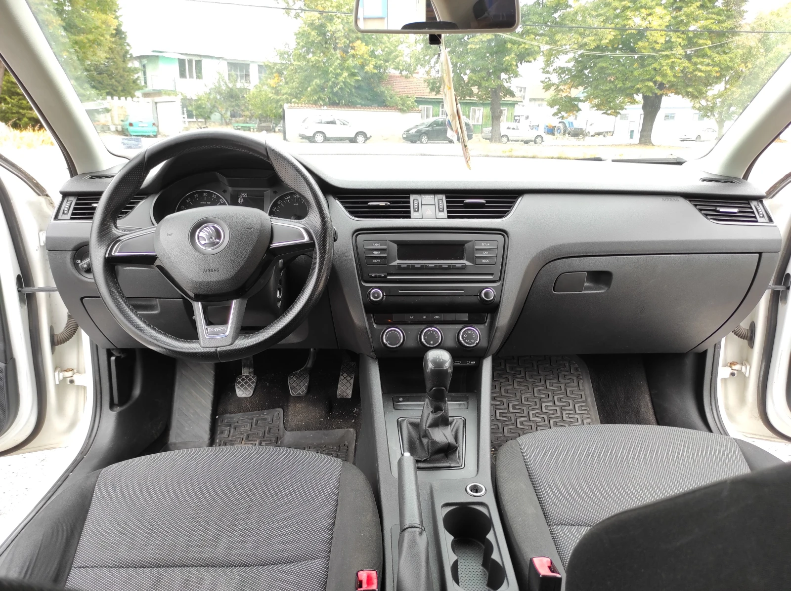 Skoda Octavia 1.6TDCI 90кс - изображение 9