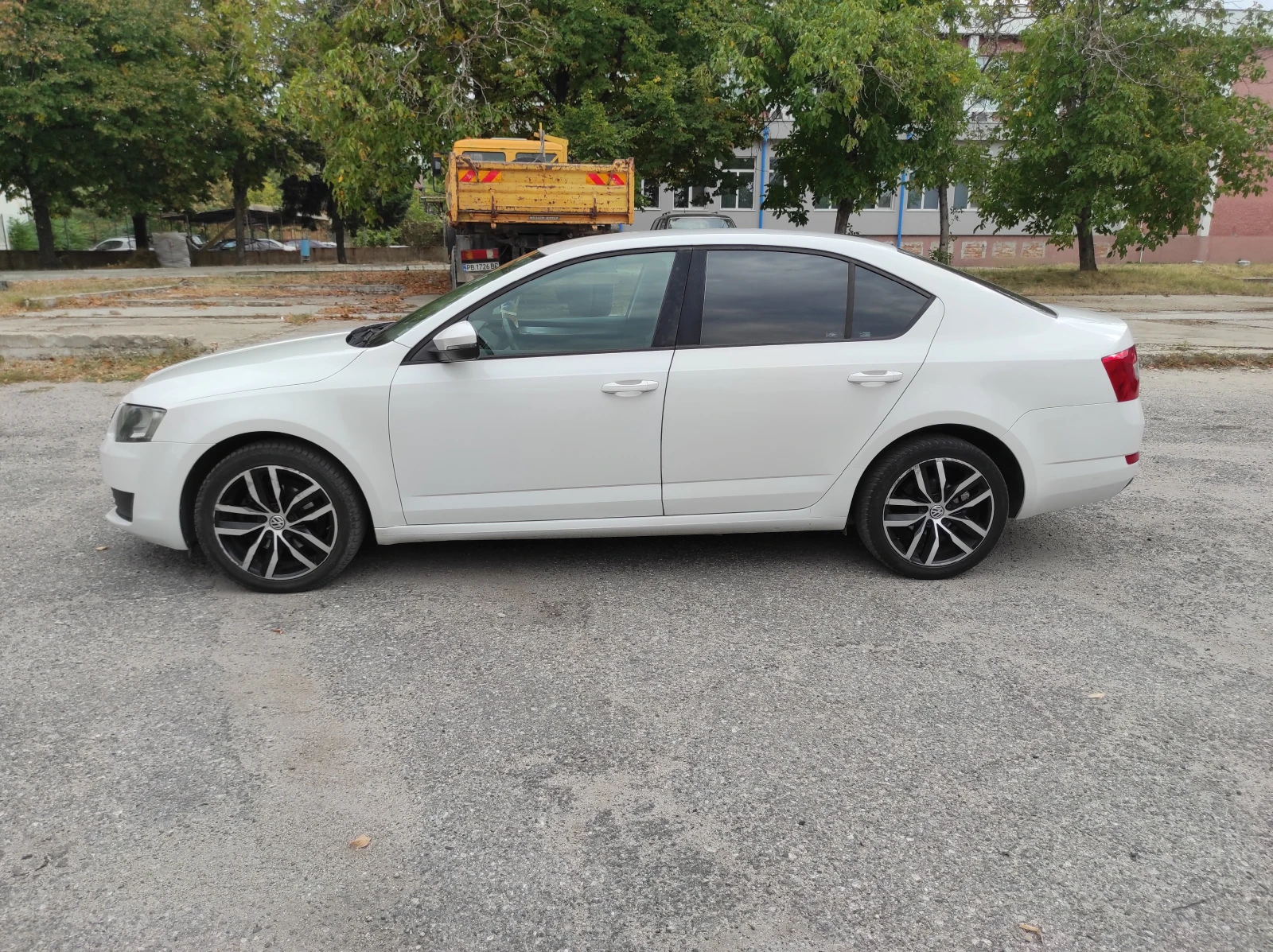 Skoda Octavia 1.6TDCI 90кс - изображение 4