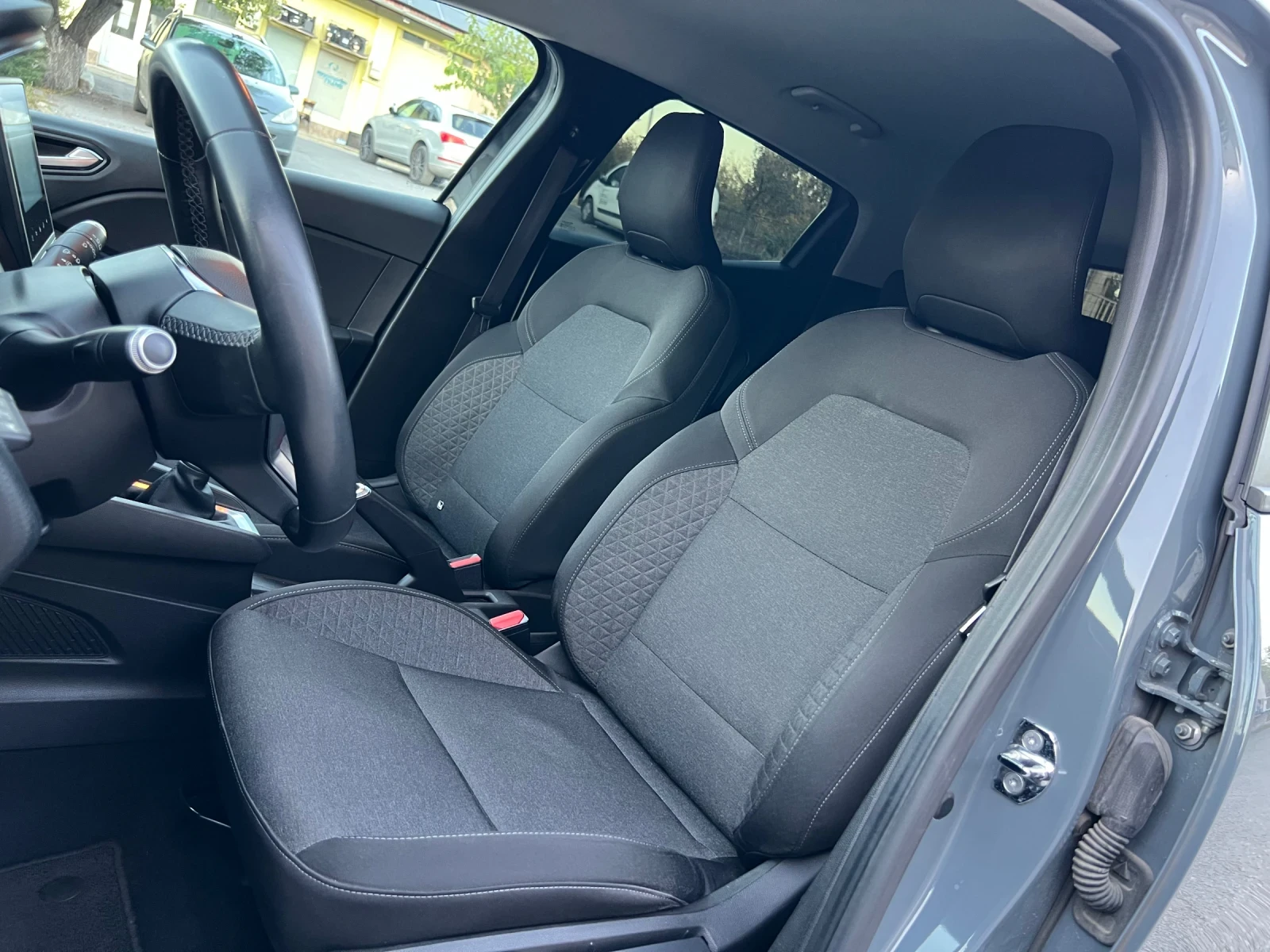 Renault Clio LED PURE VISION NAVIGATION  - изображение 9