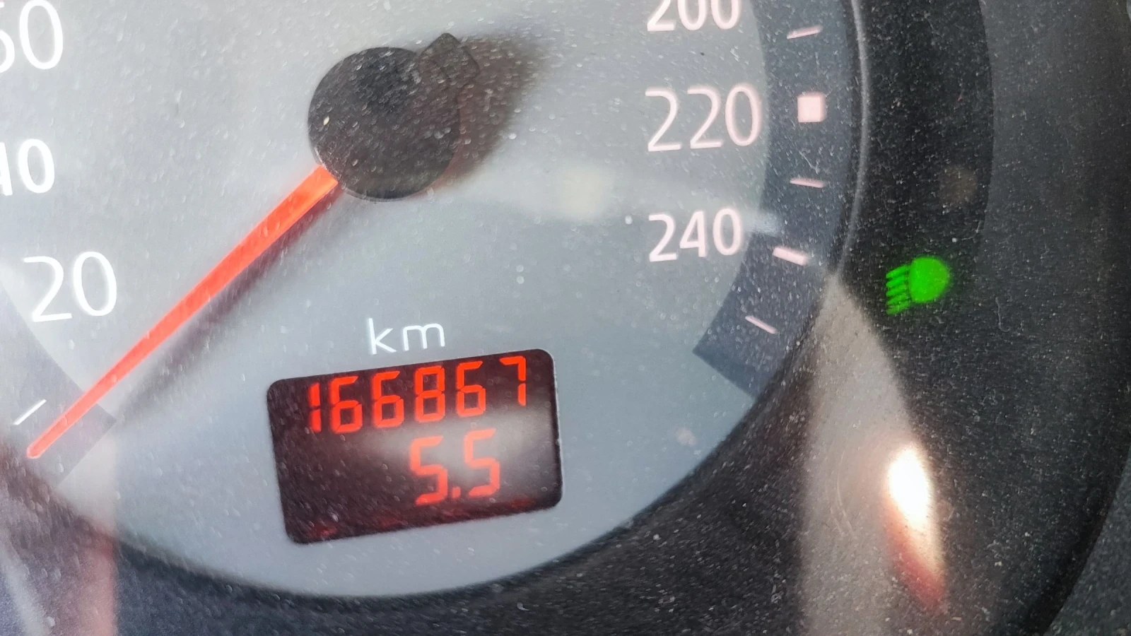 Renault Symbol, снимка 6 - Автомобили и джипове - 53882352