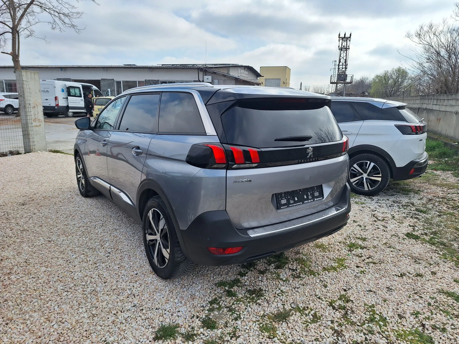 Peugeot 5008 1.6HDI* Нави/Автоматик/Камера/Кросоувър/Лед* , снимка 5 - Автомобили и джипове - 54489269