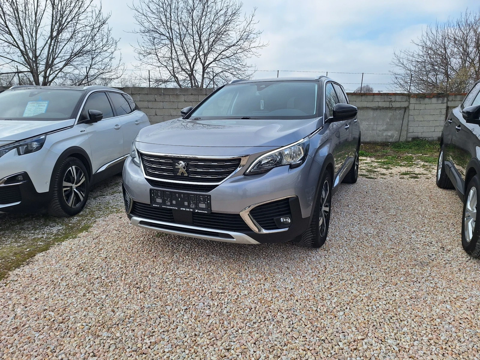 Peugeot 5008 1.6HDI* Нави/Автоматик/Камера/Кросоувър/Лед* , снимка 3 - Автомобили и джипове - 54489269
