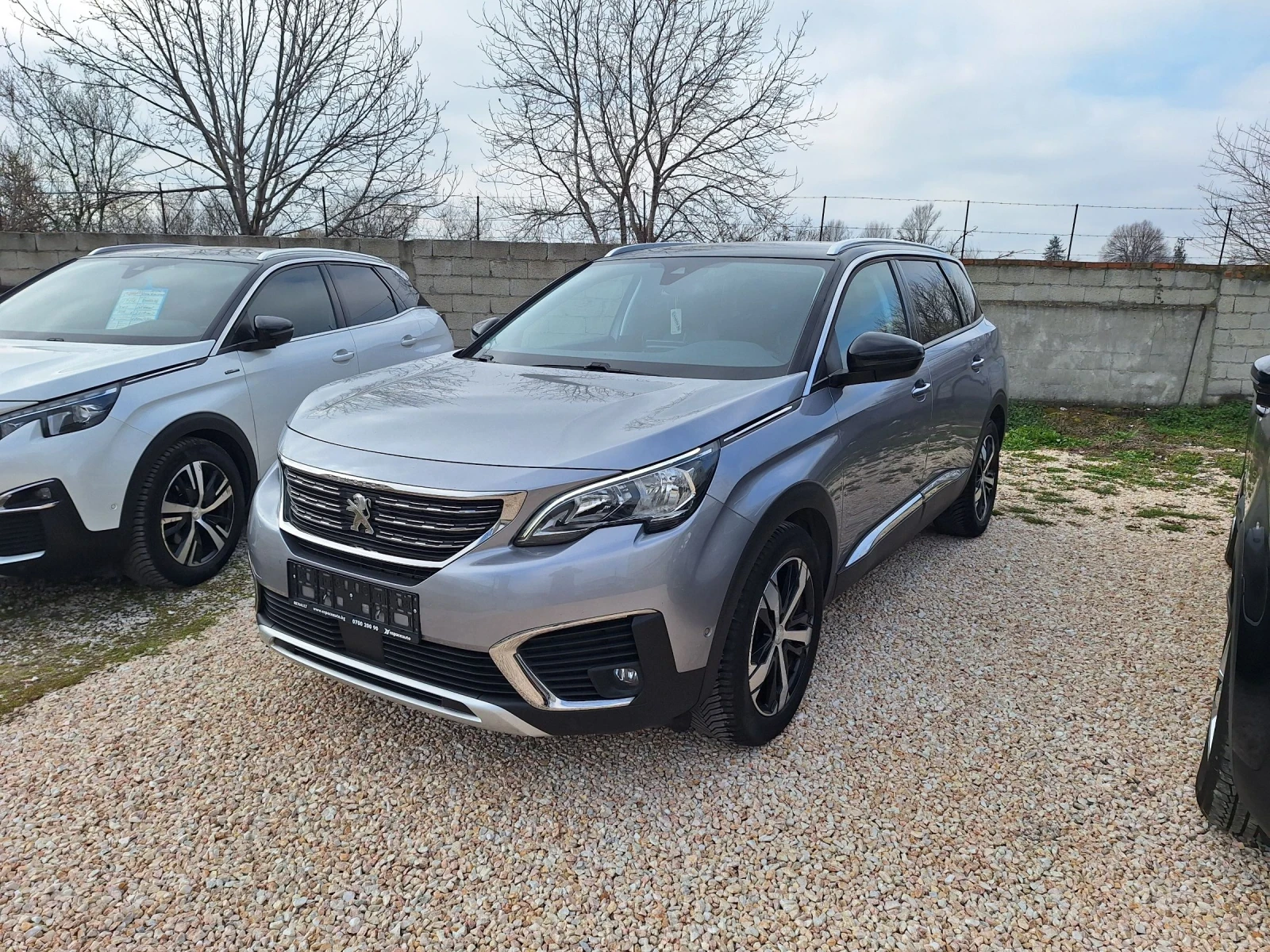 Peugeot 5008 1.6HDI* Нави/Автоматик/Камера/Кросоувър/Лед* , снимка 6 - Автомобили и джипове - 54489269